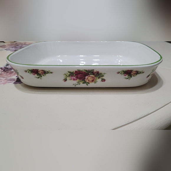Royal Albert Old Country Roses Casserole Dish - Picture 2 of 11